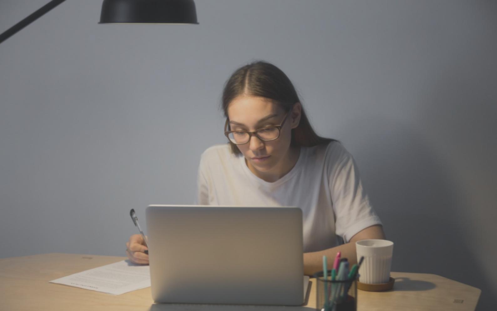 Sesión de trabajo personalizada donde se diseñan categorías financieras específicas